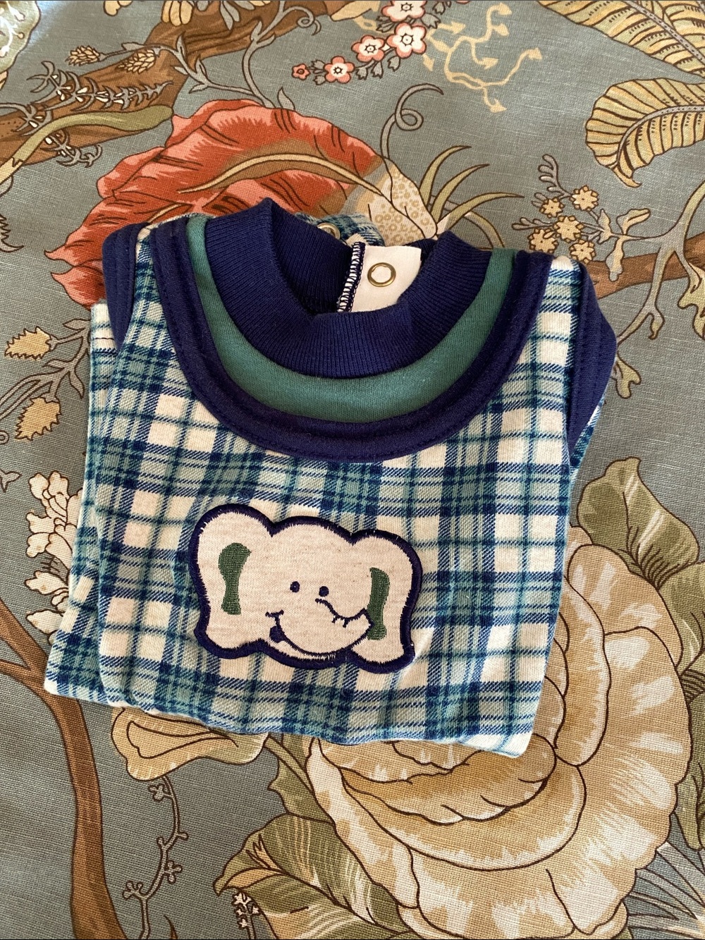 FIVE Rompers/Tees - Picture 7 of 16